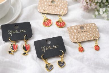 Ohrringe 12 €/Stk. Ohrringe 12 €/Stk.